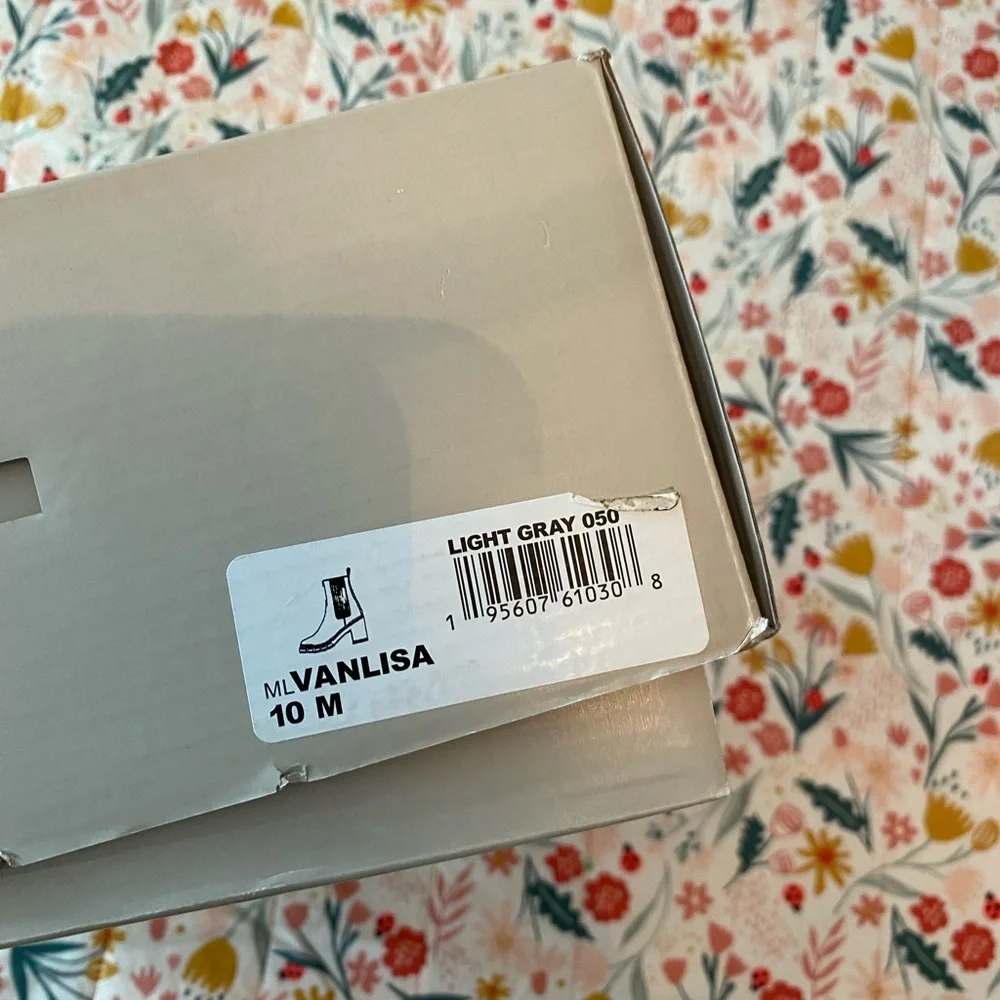 🍁NEW🍁 Marc Fisher LTD Vanlisa Chelsea Boot - Picture 10 of 11